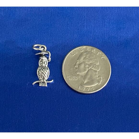 Sterling Silver 3D Wise Owl with Graduation Hat Necklace - Picture 5 of 5